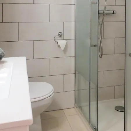 Apartmán Lovely In With Swimming Pool